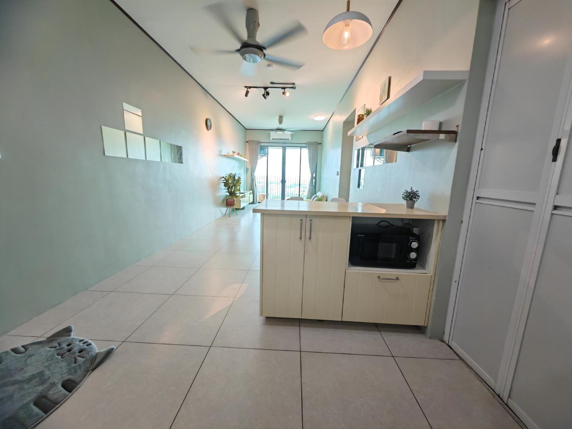 Modern Comfy Room-9pax Apartment