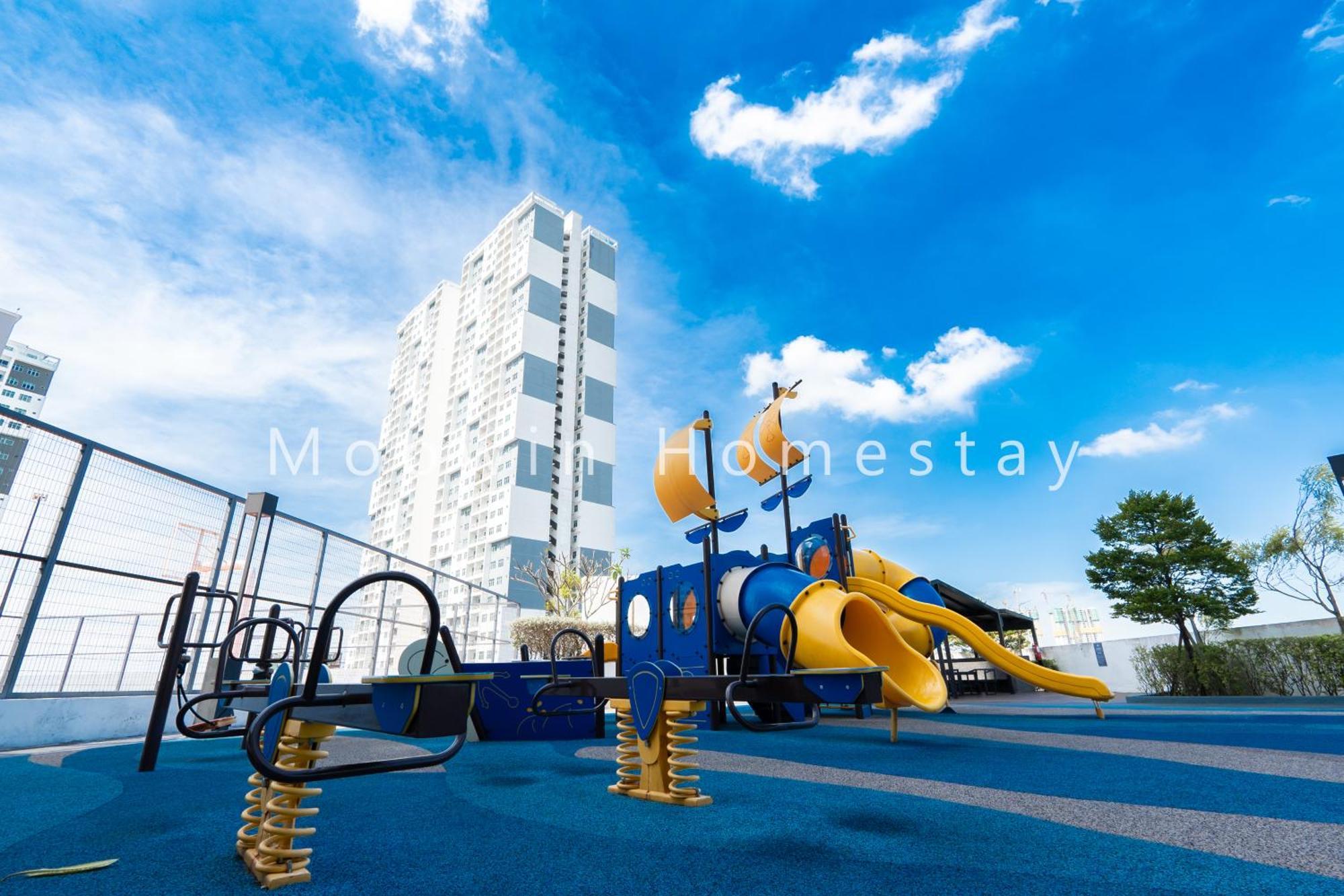 Modern Comfy Room-9pax Apartment Perai