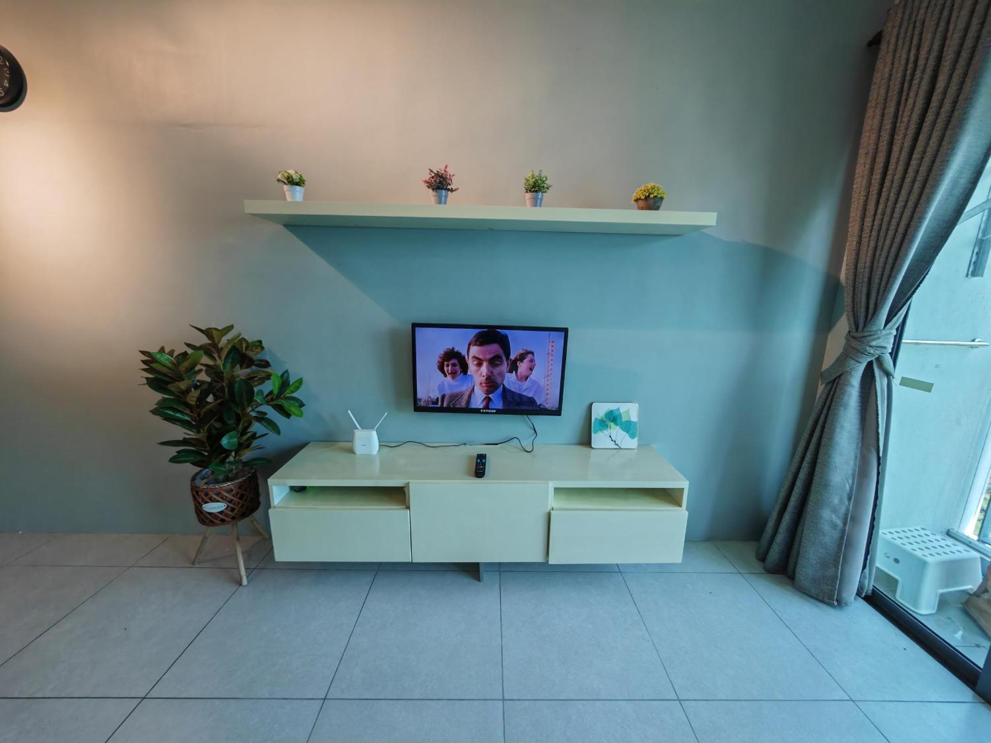 Modern Comfy Room-9pax Apartment Perai