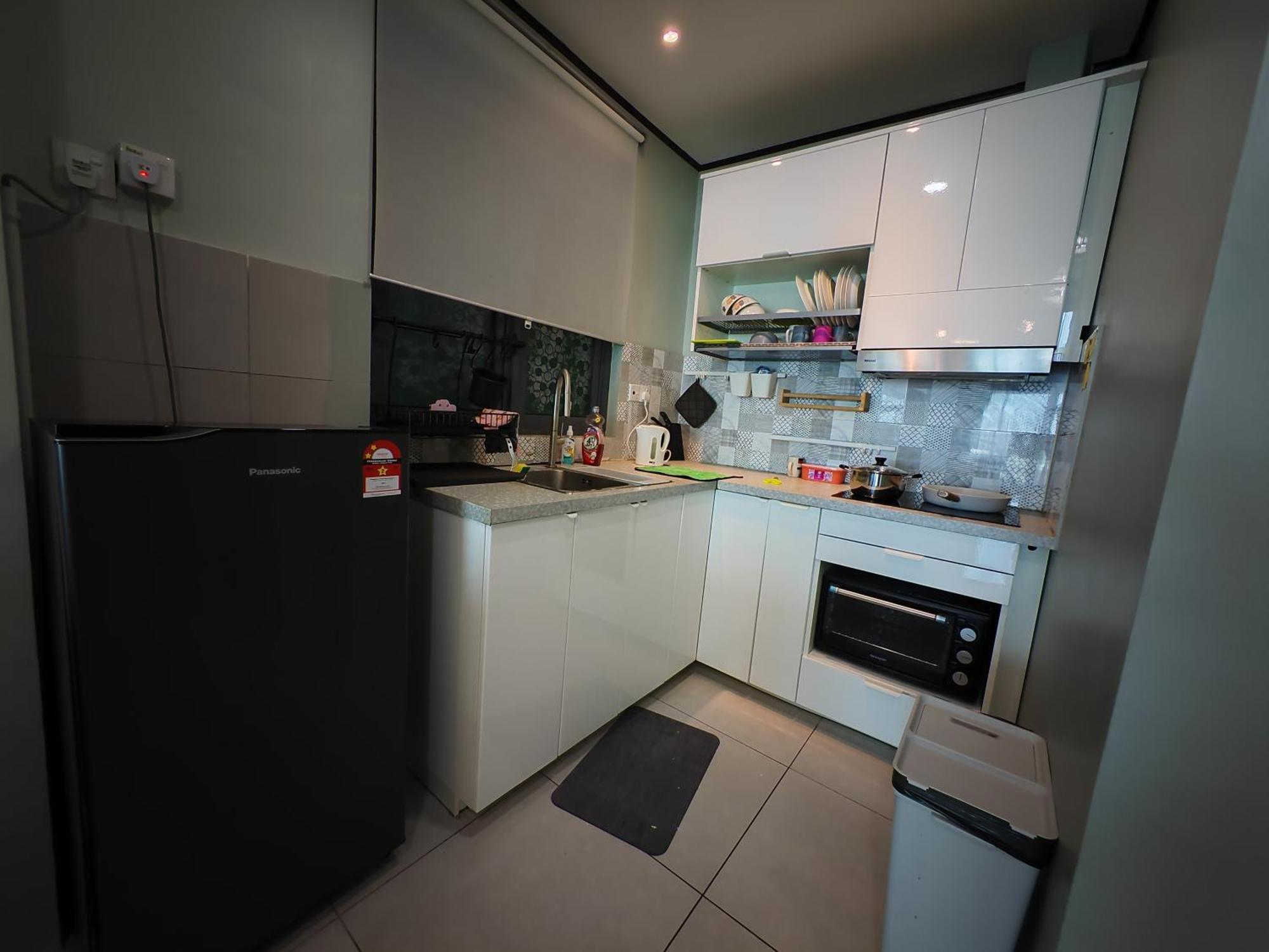 Modern Comfy Room-9pax Perai