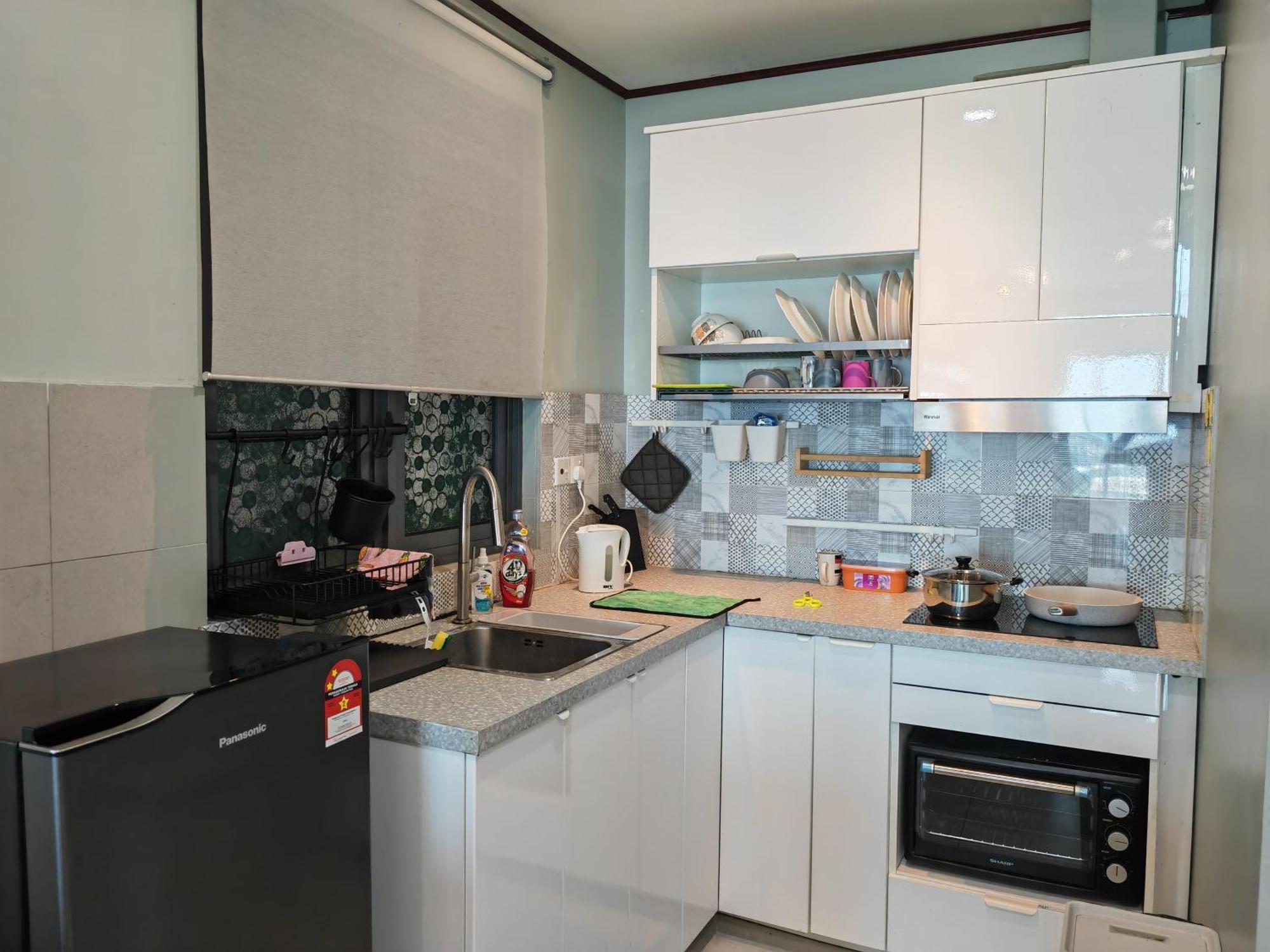 Modern Comfy Room-9pax Apartment Perai