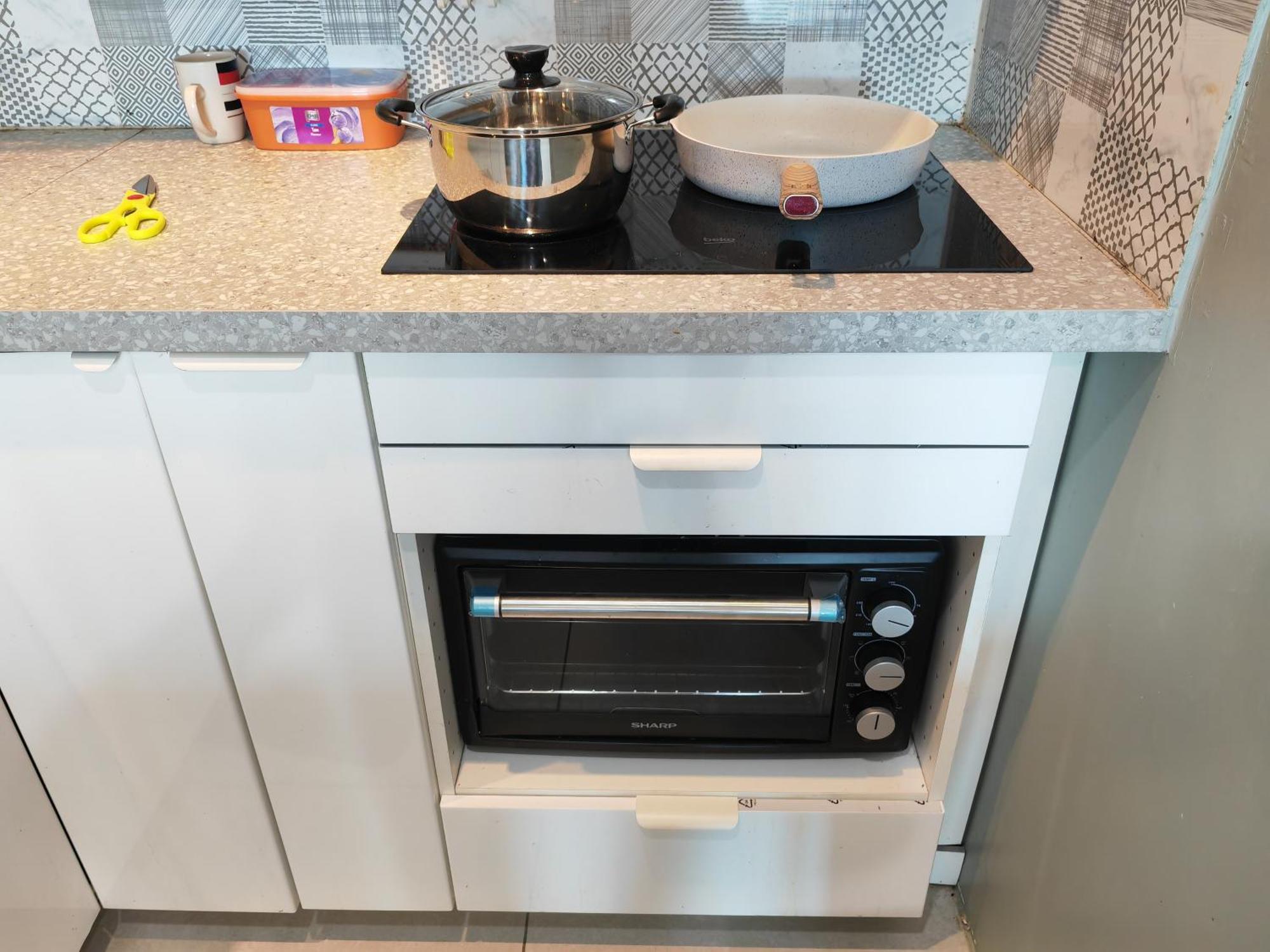 Apartment Modern Comfy Room-9pax Perai