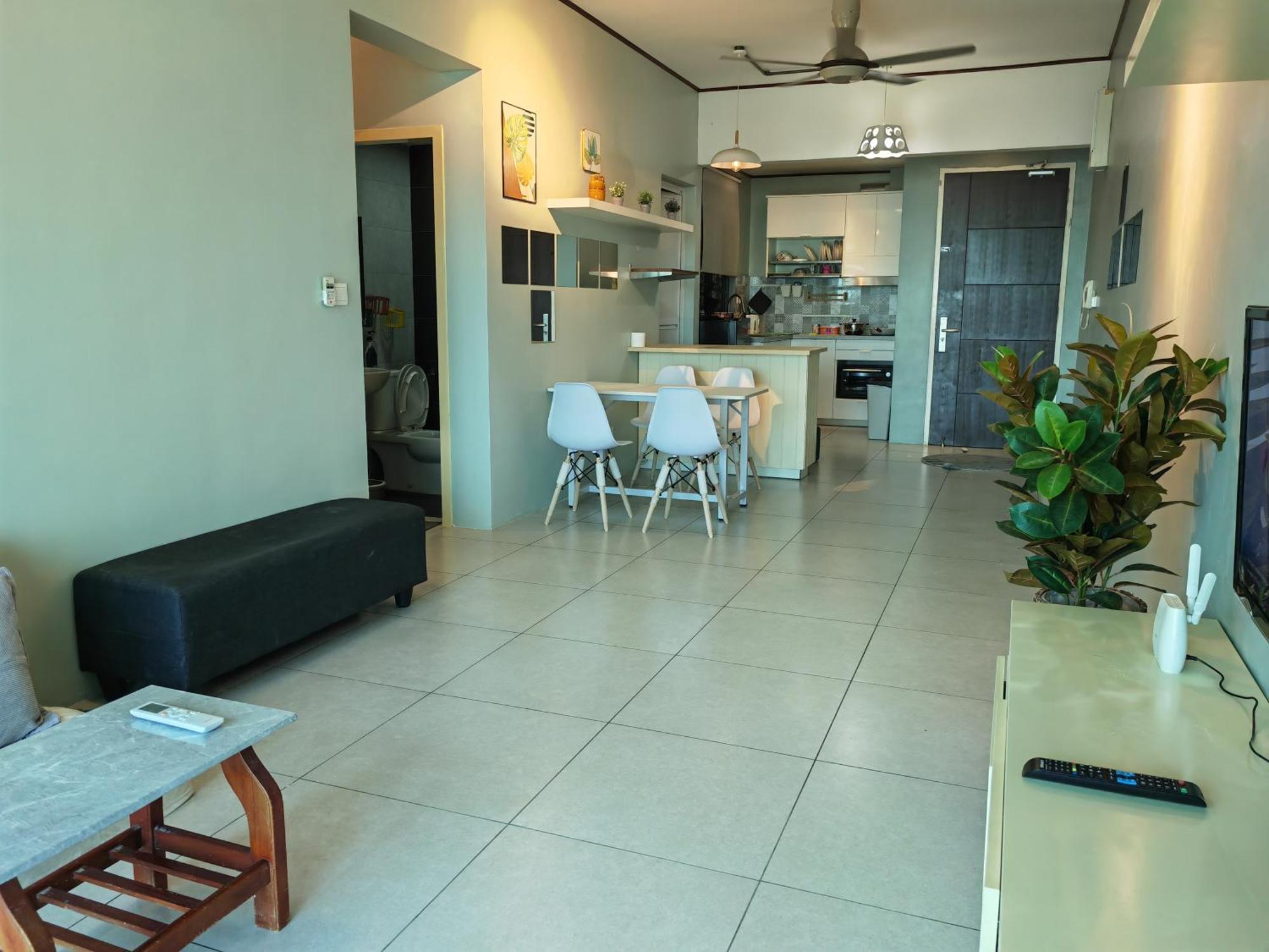 Modern Comfy Room-9pax Perai